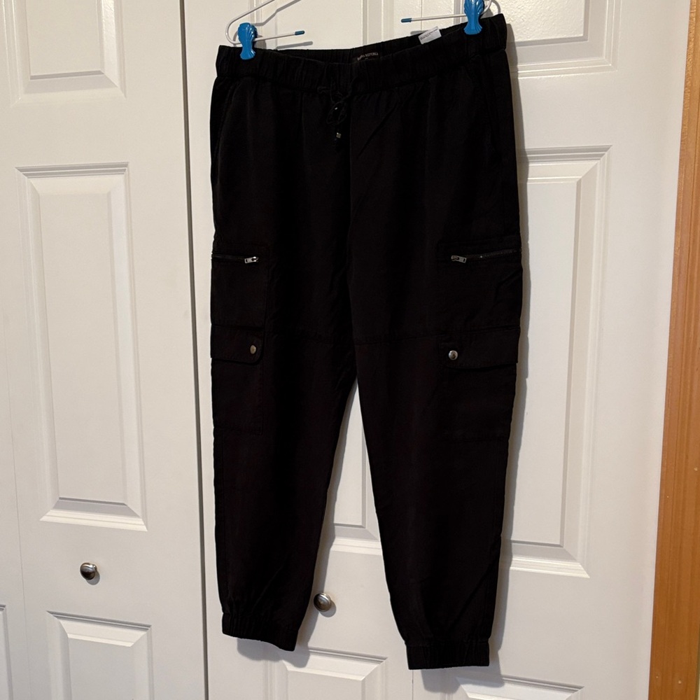 Banana Republic Black Cargo Pants